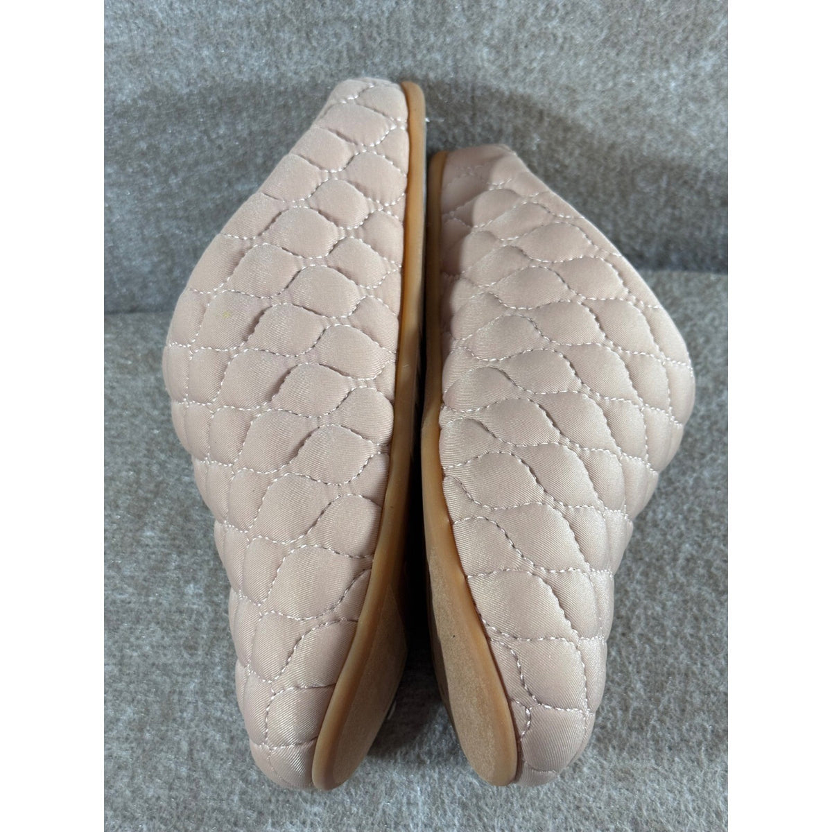 FitFlop Chrissie Padded Slippers Women 7 Quilted Beige Mules Comfort