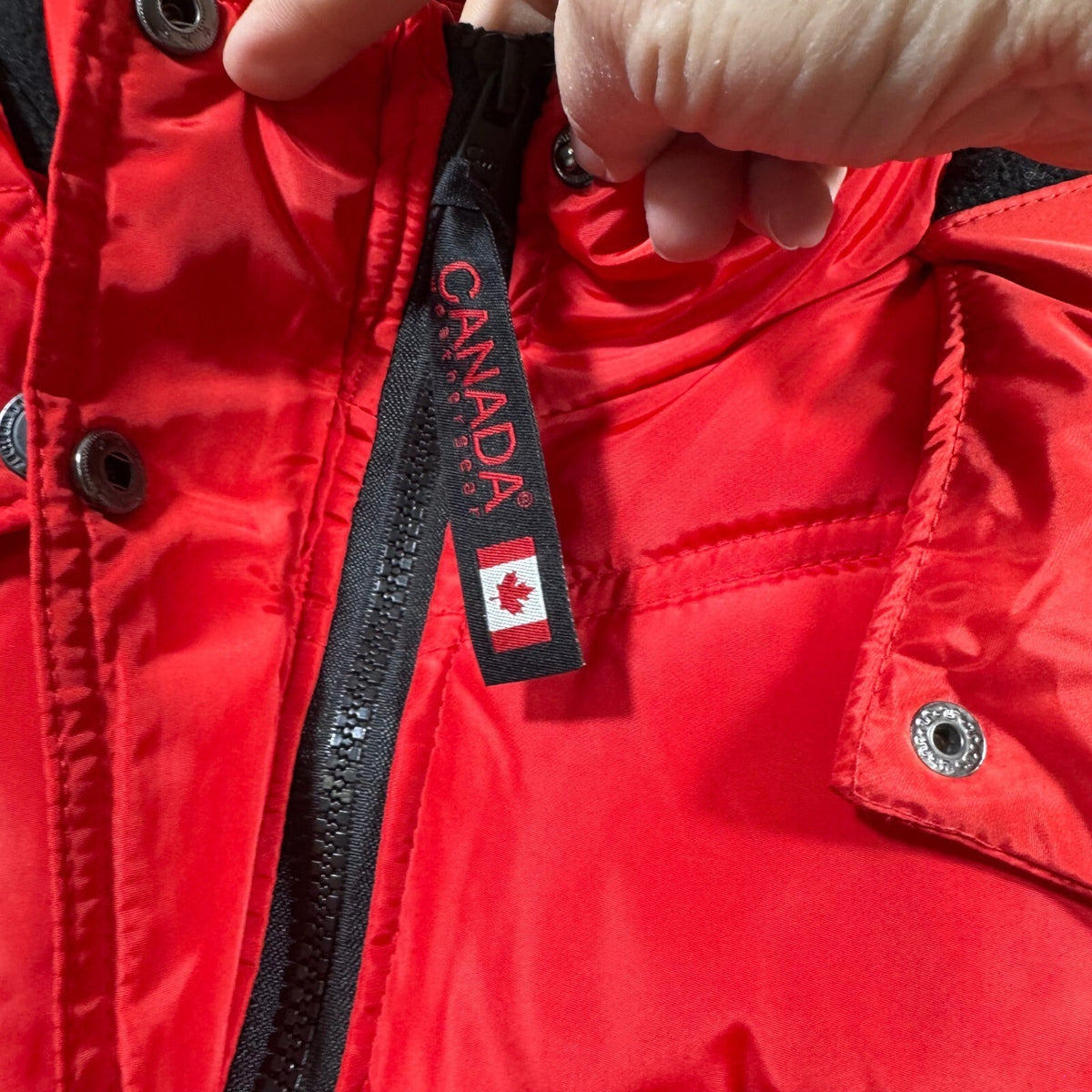 Canada Weather Gear Red Puffer Vest Hooded Full Zip Embroidered Logo Women Small