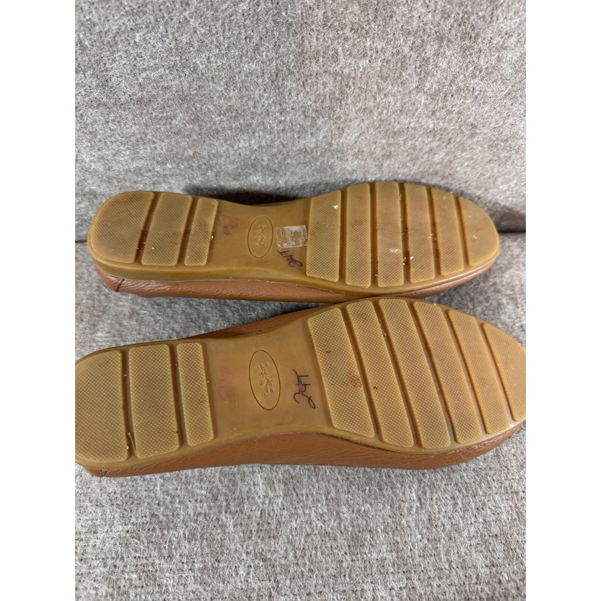 Coach Olive Loafers Women 8B Brown Pebble Leather Gold Horsebit Driving Shoes