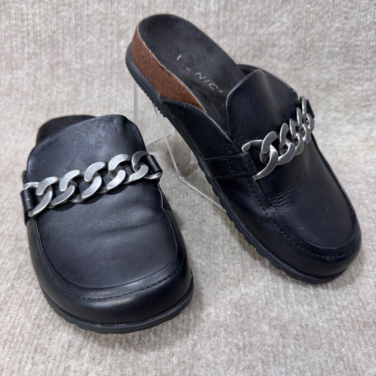 Vionic Black Leather Sz 6 Chain Mules Clogs Slip On Cork Footbed Comfort Shoes
