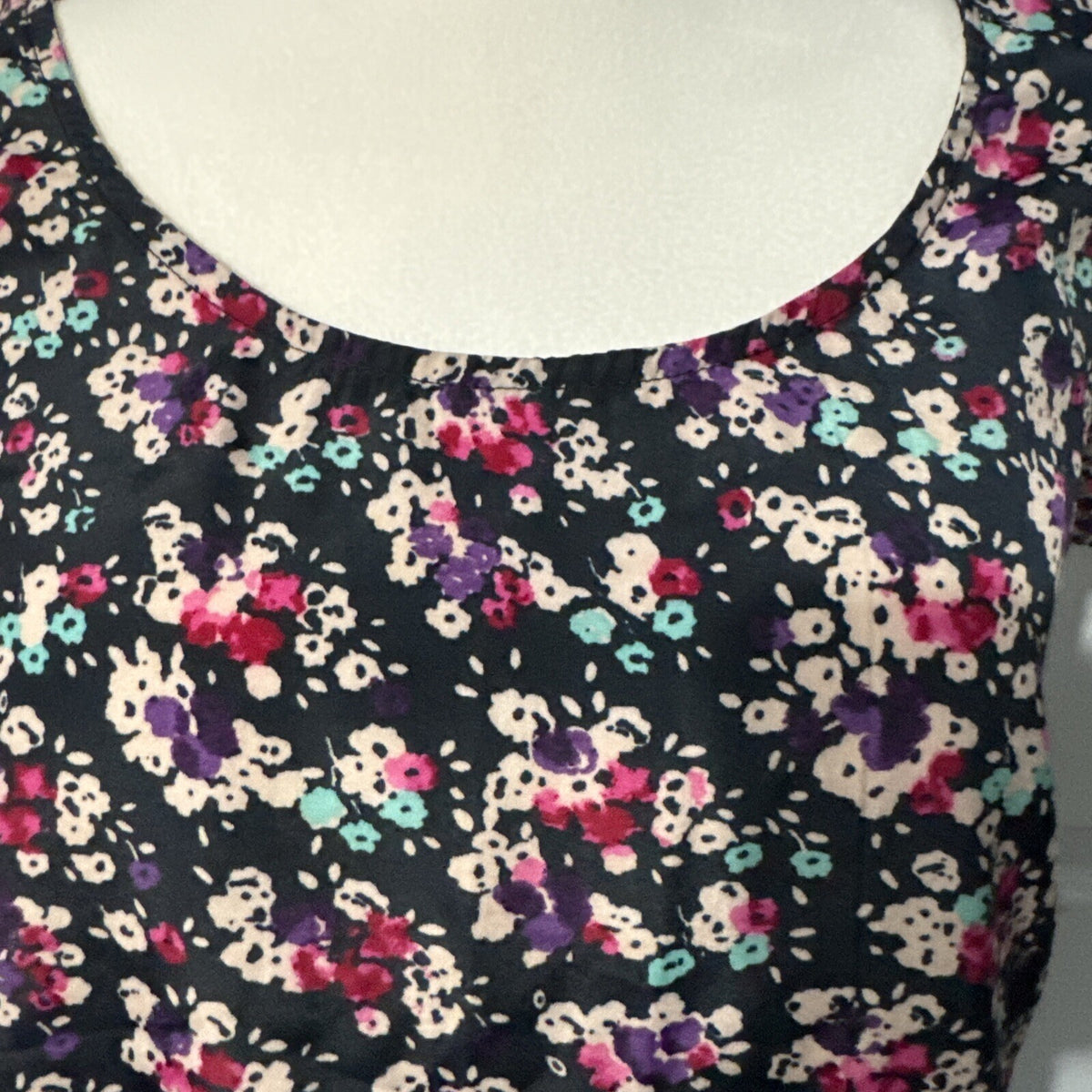 Jessica Simpson Dark Floral Cap Sleeve Top - Size M, Navy