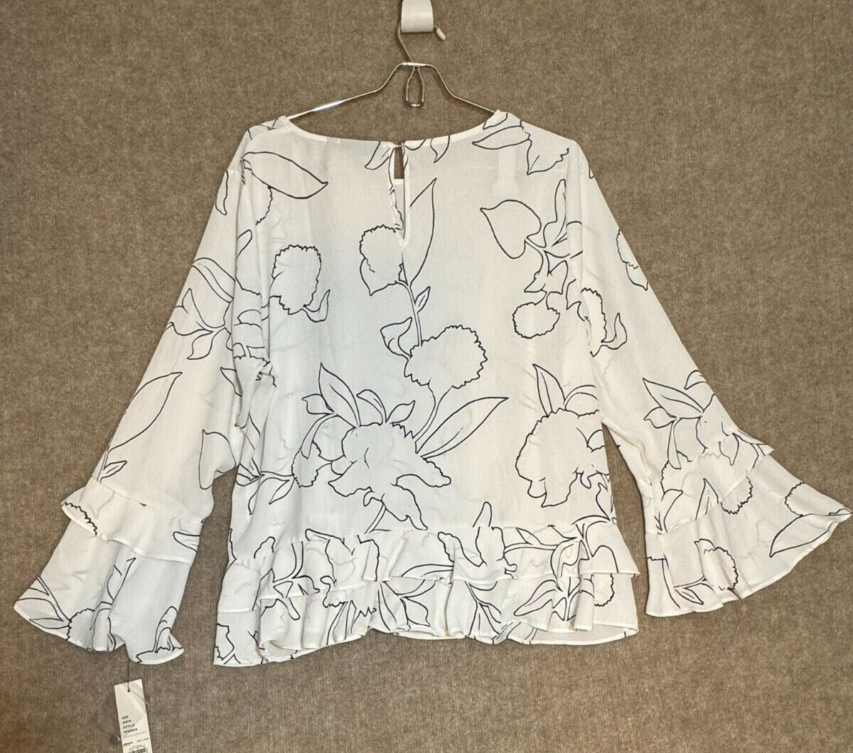 NWT Apt 9 Bell Sleeve Black and White Tunic Boho Minimalist Career