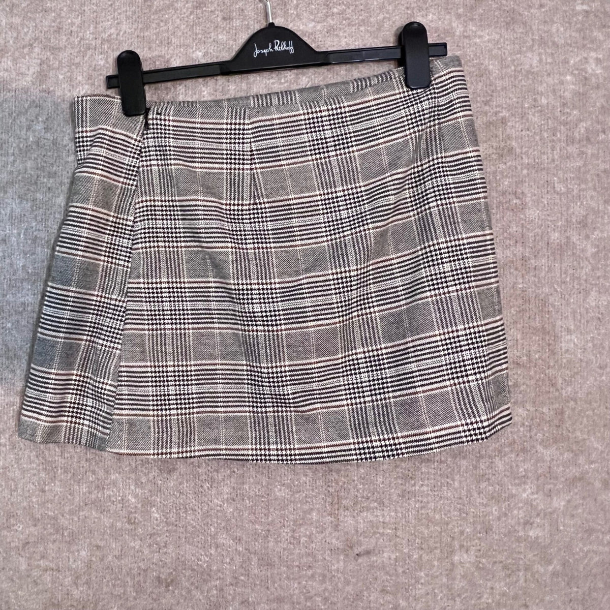H&M Divided Plaid Mini Skirt Sz 10 Gray Check Pleated Academia Preppy Schoolgirl