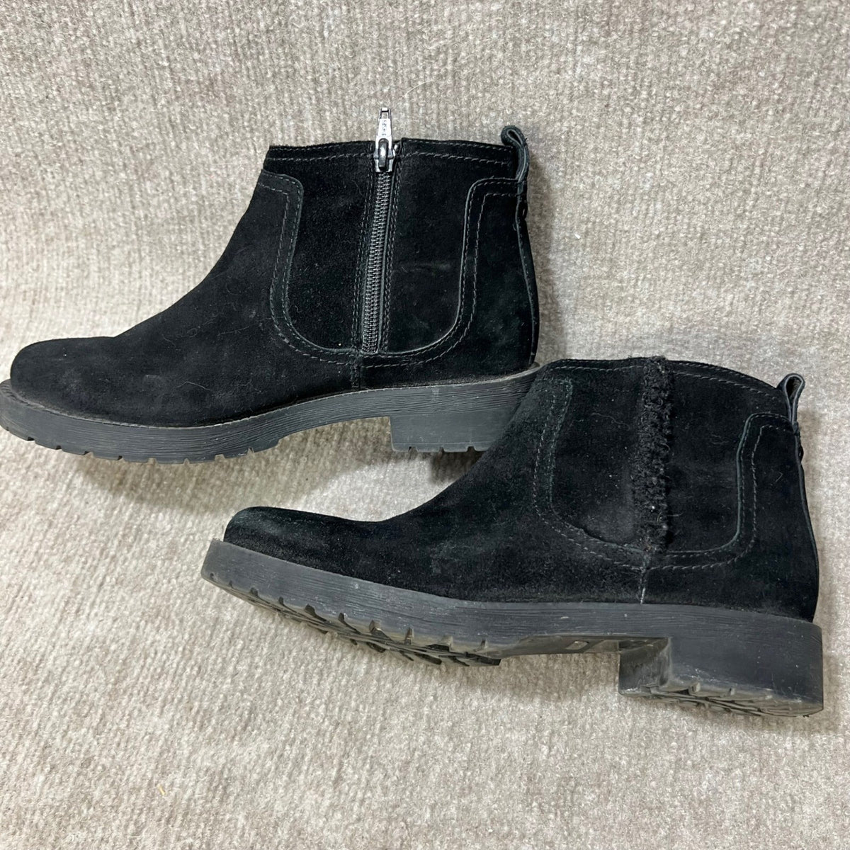 Vionic Aslynn Sz 7 Faux Fur Lined Black Suede Chelsea Boots Womens