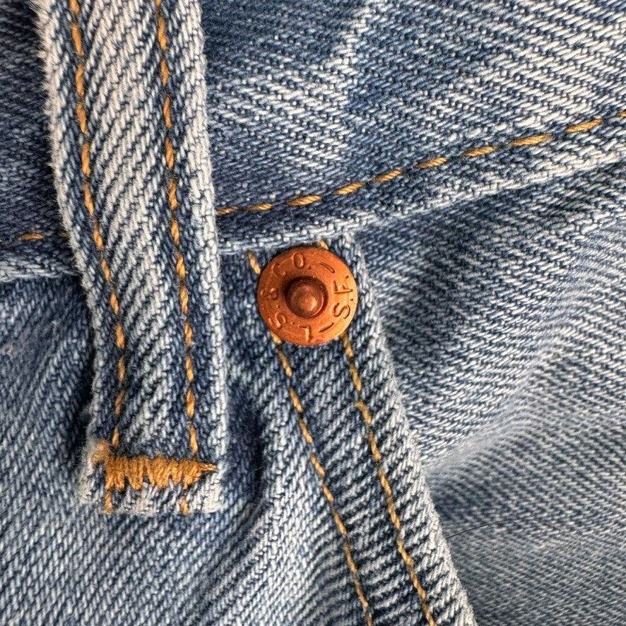 Levis 550 38x34 Jeans, Light Wash