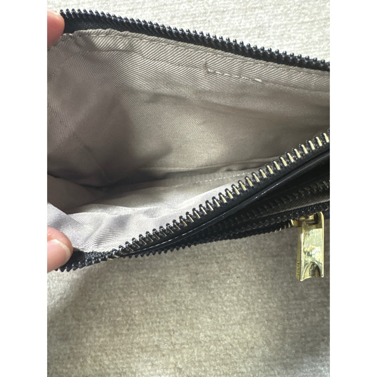 Tutilo New York Black Nylon Cosmetic Travel Pouch Zipper Organizer