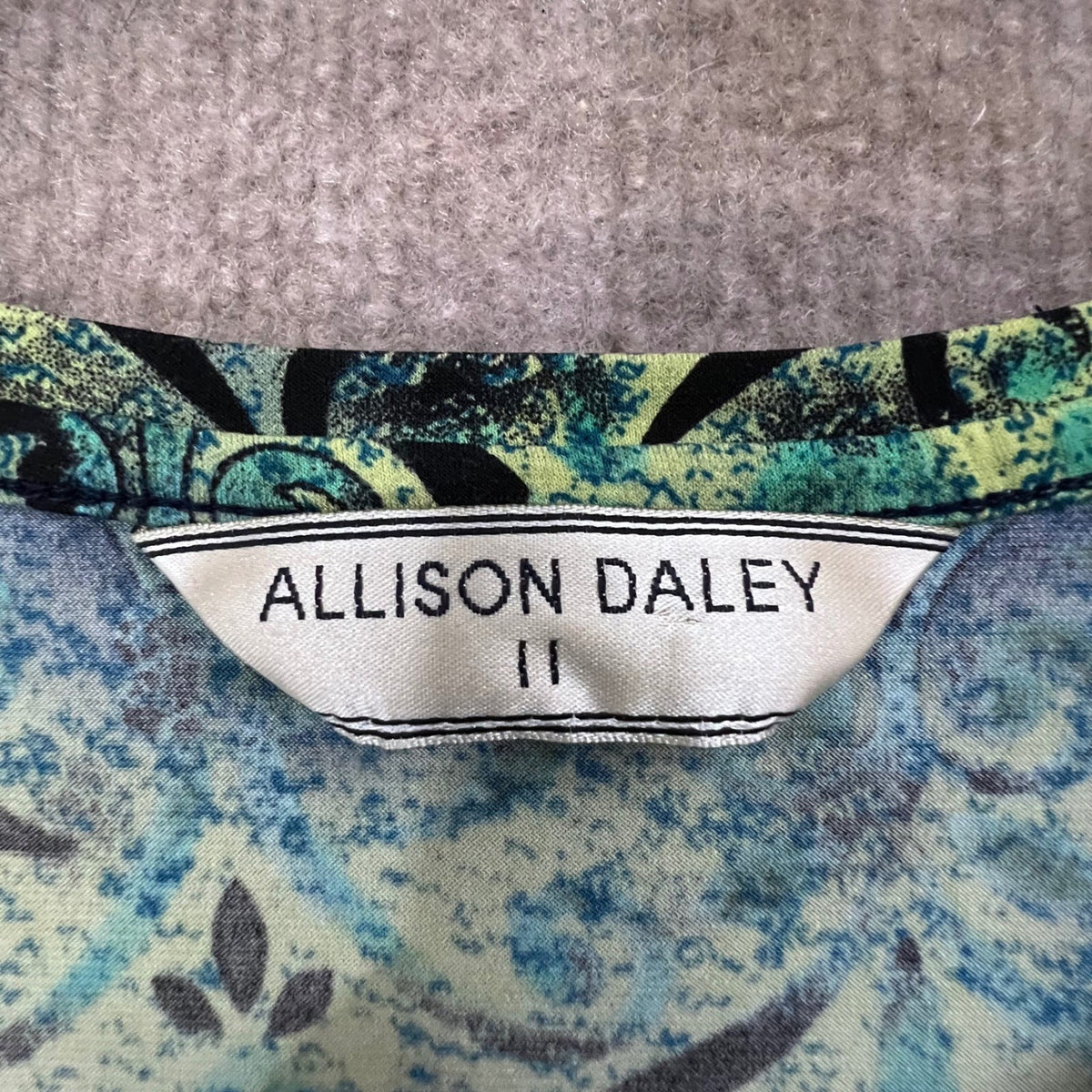 Allison Daley Top 2X Blue Green Black Pattern Short Sleeve