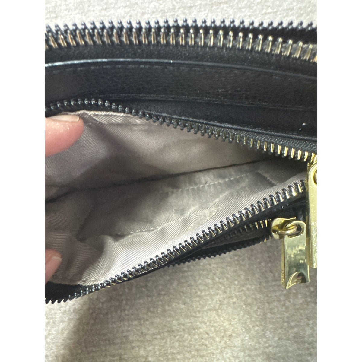 Tutilo New York Black Nylon Cosmetic Travel Pouch Zipper Organizer