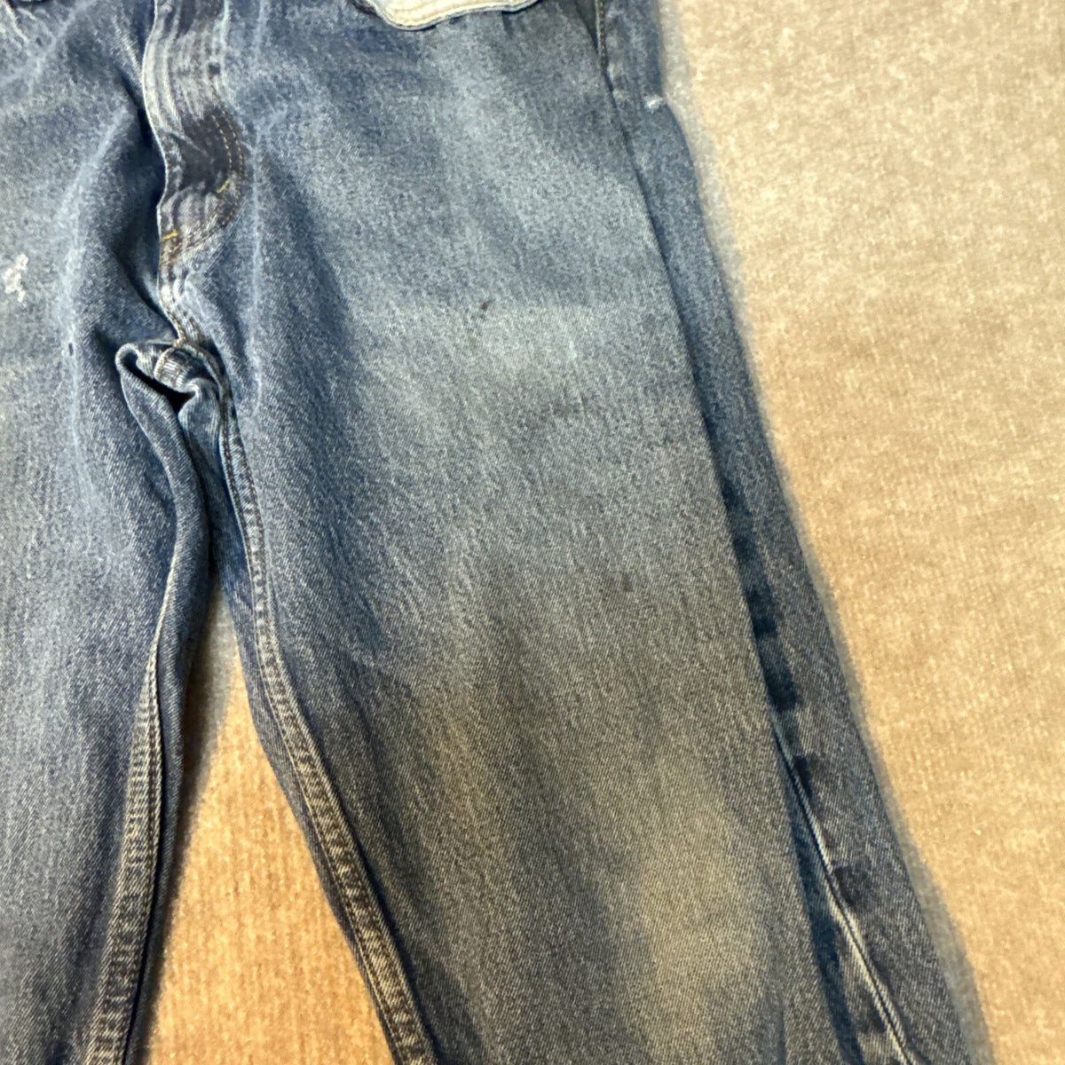 Levi's Men's Size 36 X 32 Zip Up Five Pocket 505 Straight Leg Jeans Thrashed