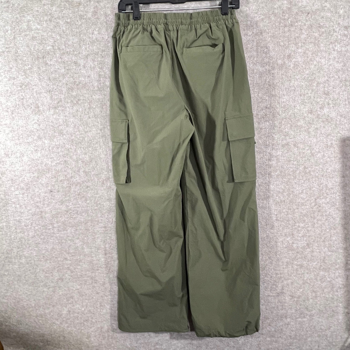 Fabletics Cargo Pants Womens Medium Wide Leg Lightweight Gorpcore Minimalist