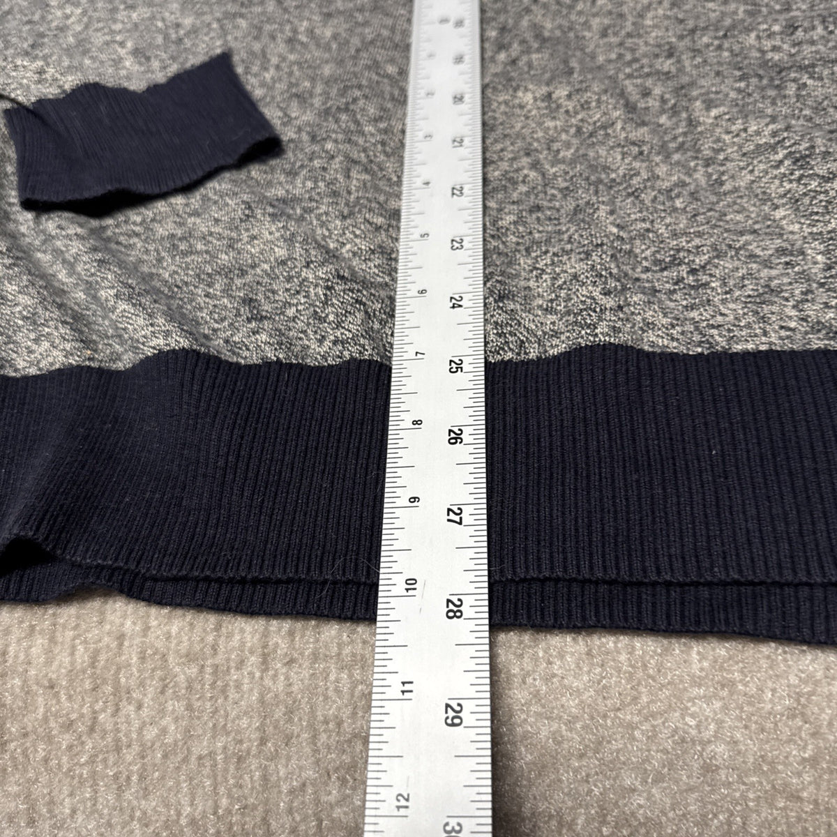 American Eagle Sweater Mens 2XL Navy Gray Knit V-Neck