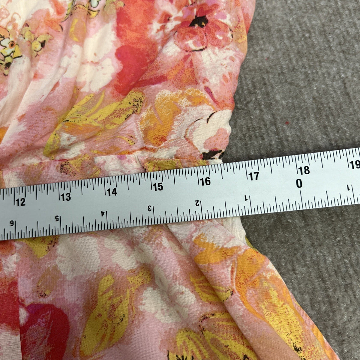 Free People - Women's Pink Floral Print - Deep V Neck - Size Small