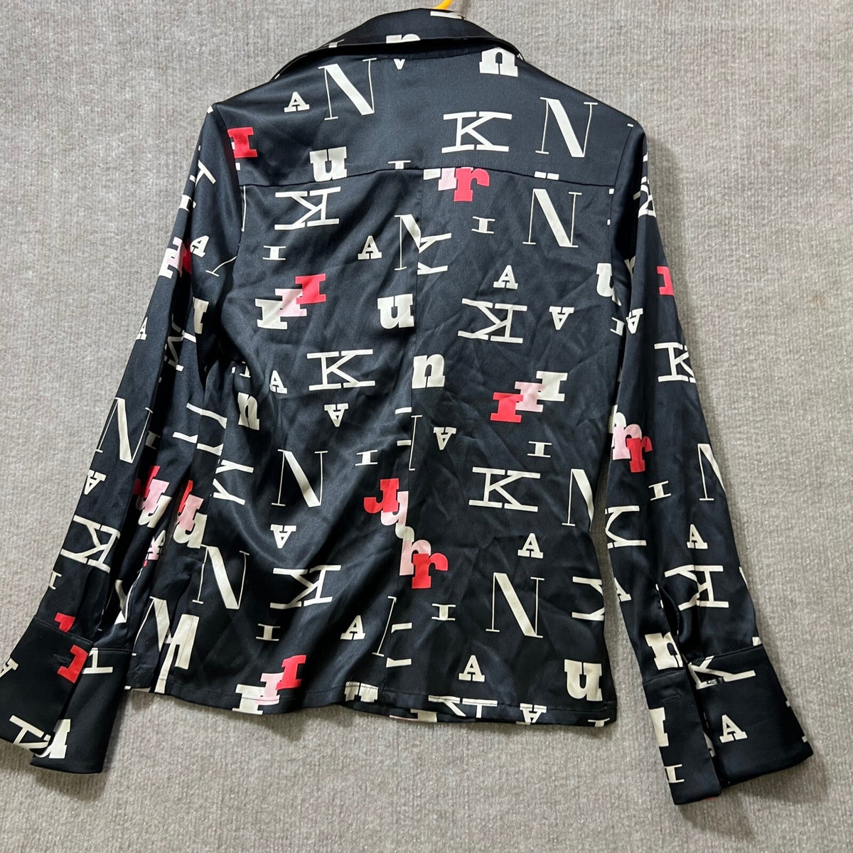 Trina Turk M Silk Spandex Abstract Signature AOP Button Up Top French Cuff READ