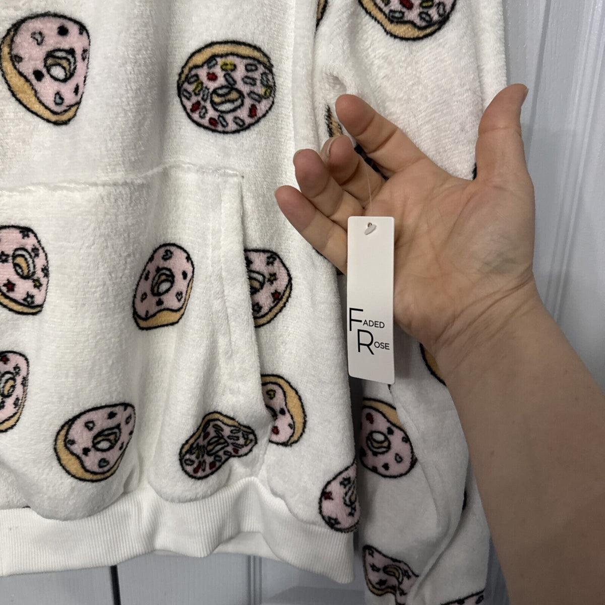 Faded Rose Donut Fleece Hoodie Women Large White Soft Plush Loungewear Cozy