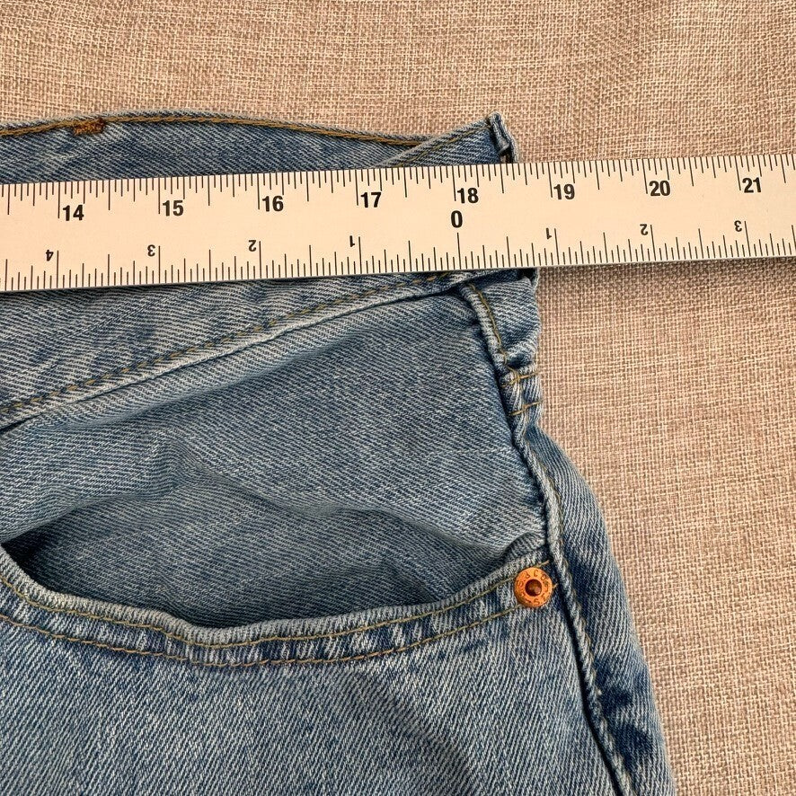 Levis 550 38x34 Jeans, Light Wash