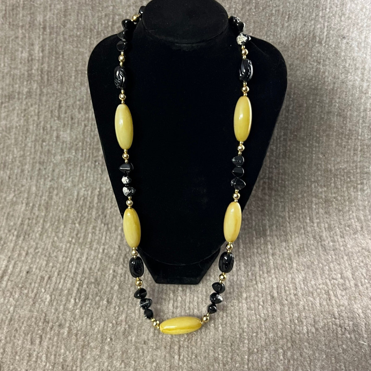 Long Beaded Necklace Yellow Black Gold Tone Fashion Costume Jewelry