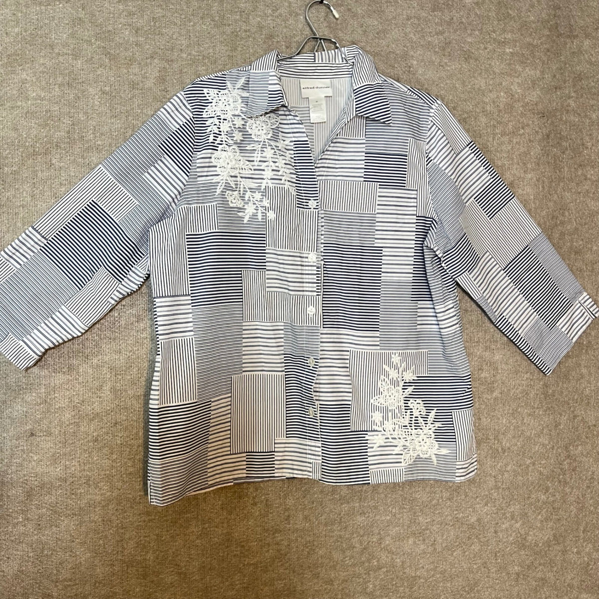 Alfred Dunner Button Up Shirt Womens Medium Blue White Patchwork Floral Coastal