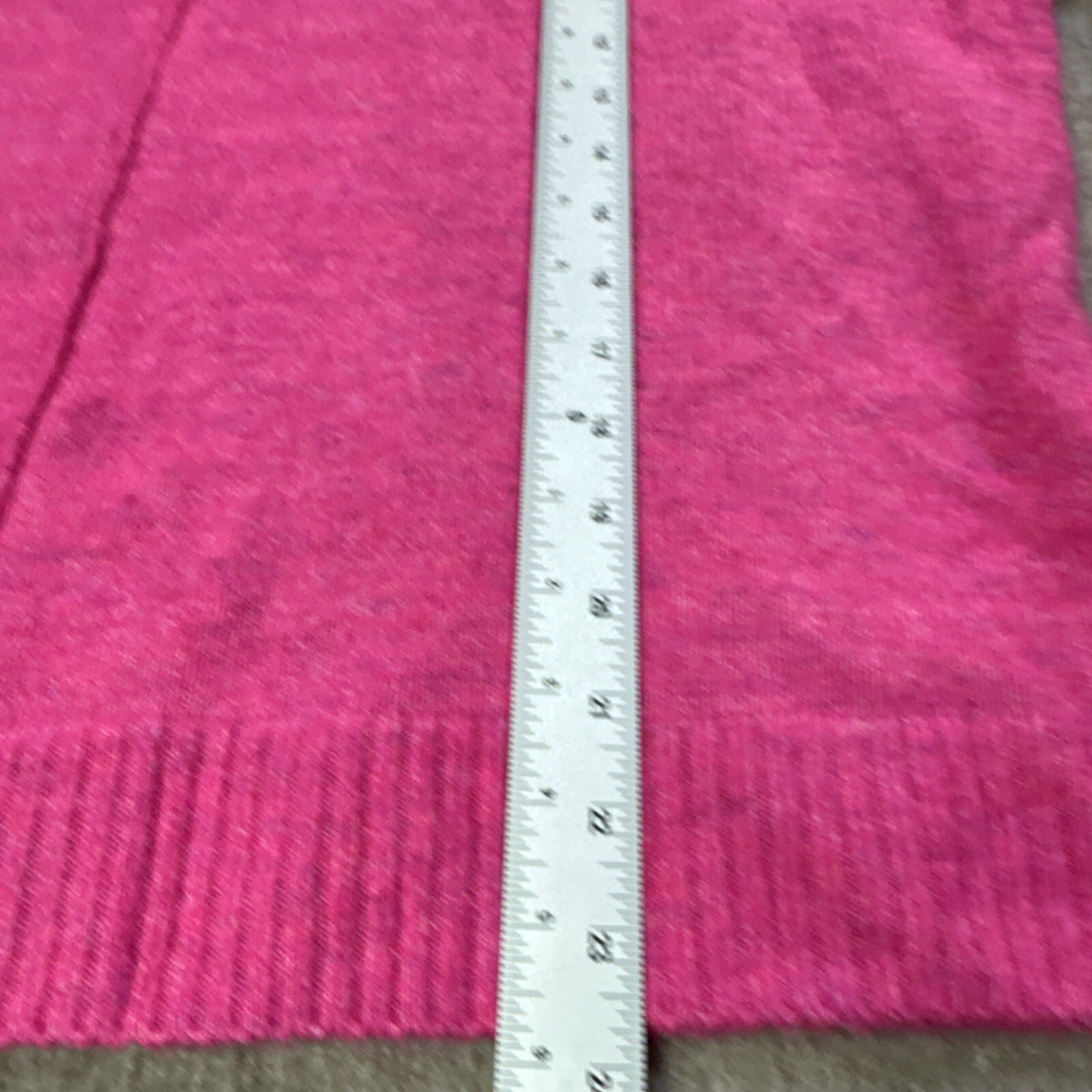 Vince Camuto Sweater Women's Lg Pink Relaxed Soft Stretch V Neck Fuzzy Cozy