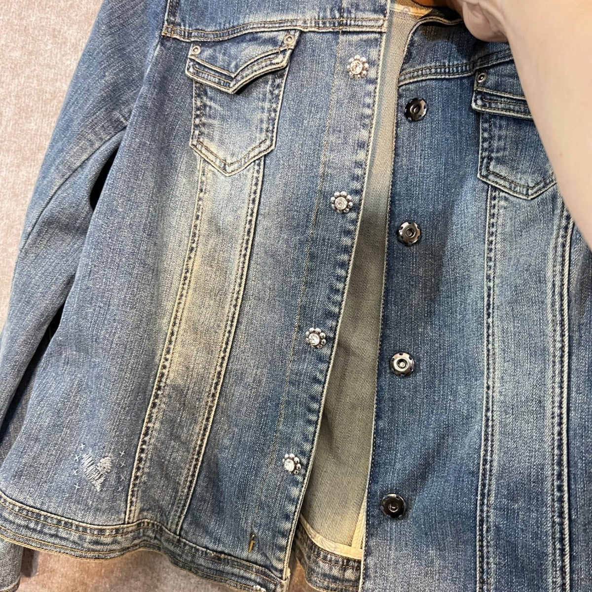 Brighton Denim Trucker Jacket Women Medium Blue Wash Crystal Heart Embroidery