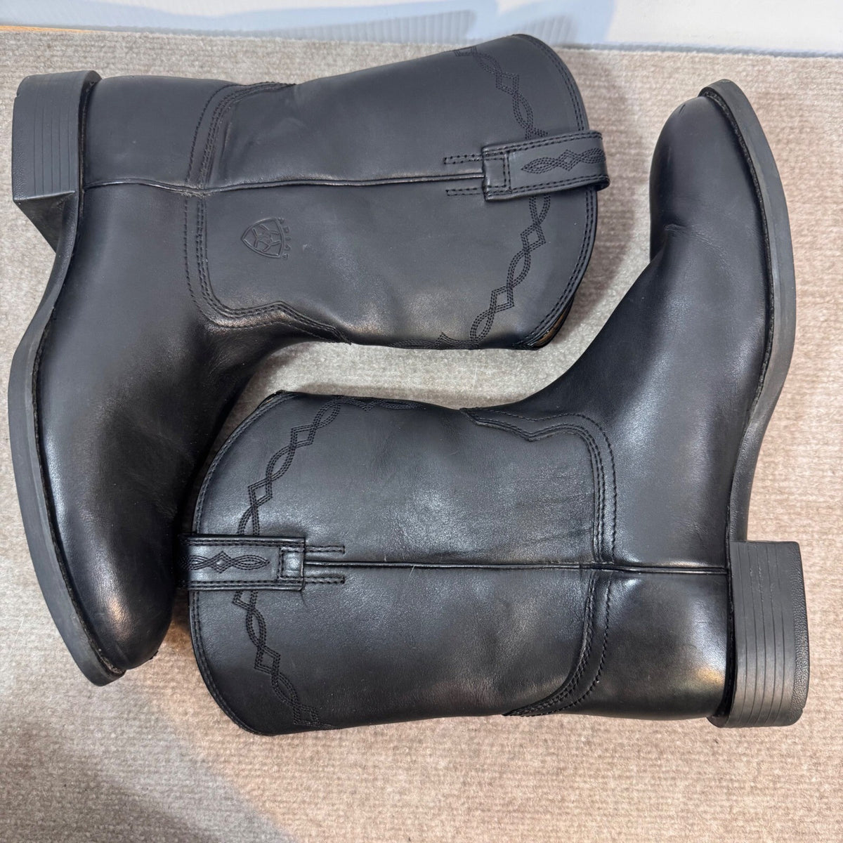 Ariat Heritage Roper Boots Mens 9.5 Black Leather Western Cowboy Farm Work