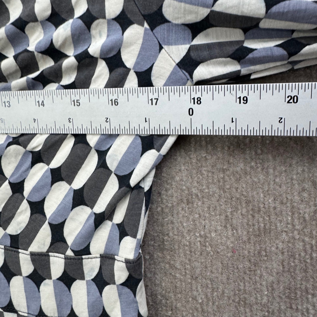 Boden Ruched Front Long Sleeve Geometric Print Midi Dress 12 Jersey Knit