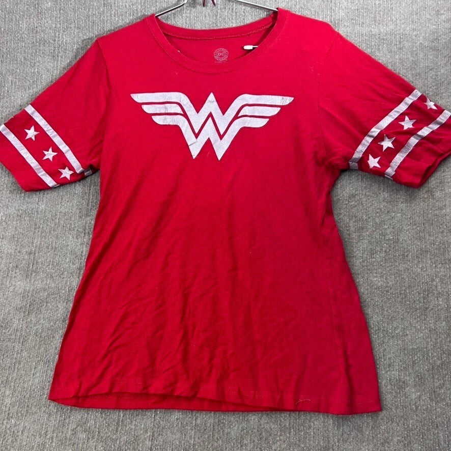DC Comics Wonder Woman XL Graphic T-Shirt Red Star Sleeve Superhero Tee