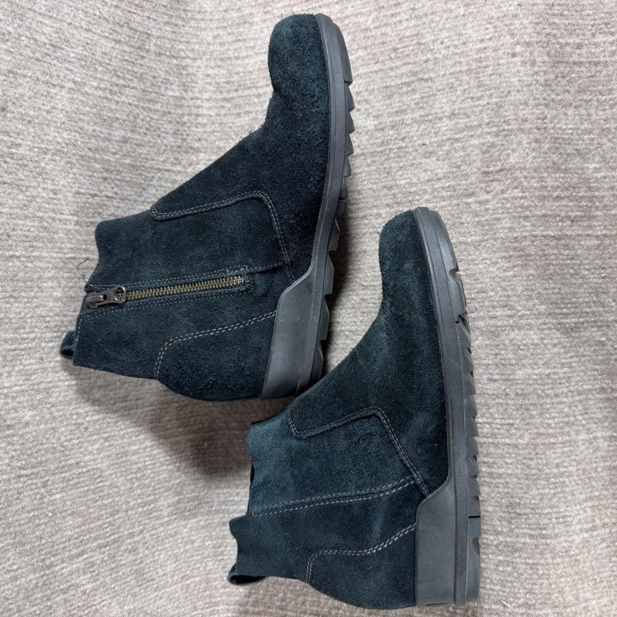 Sorel Joan of Arctic Wedge II Chelsea Black Suede Zip Ankle Boots Women's 9.5