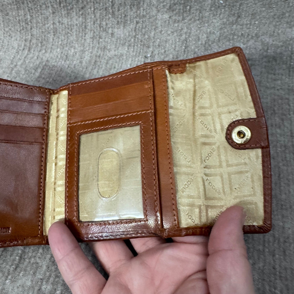 Lodis Leather Trifold Wallet Womens Brown Compact Minimalist Classic
