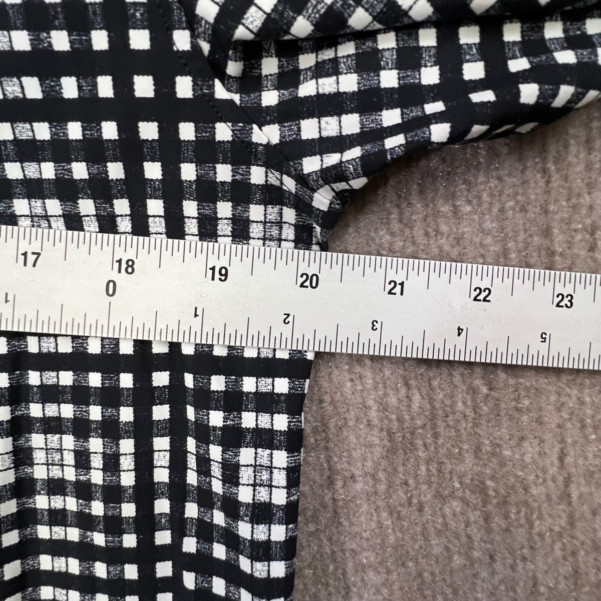 Lysse Women's Black White Gingham Check Button Up Long Sleeve Blouse Top M