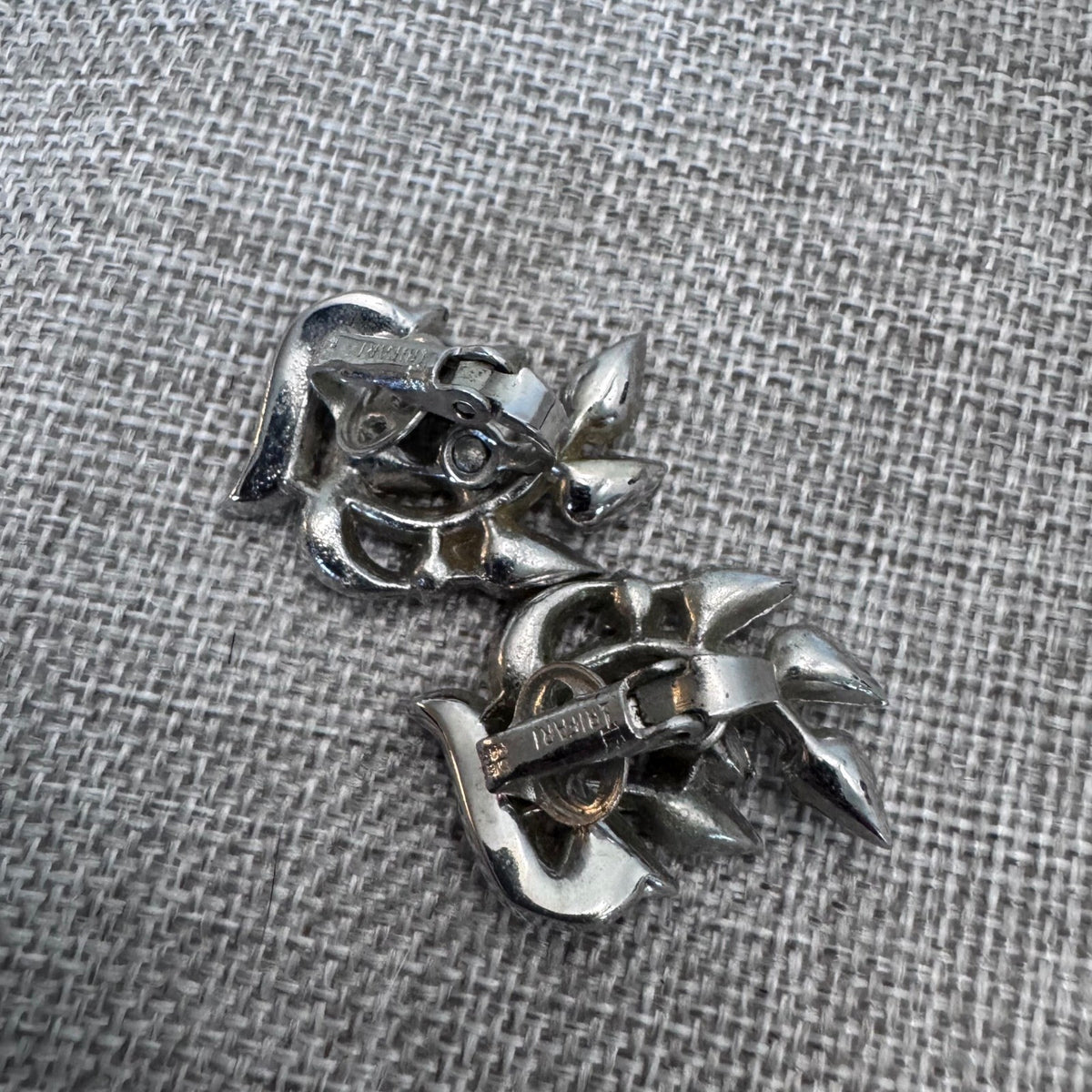 Vintage Crown Trifari Rhinestone Leaf Clip-On Earrings Signed Designer Jewelry