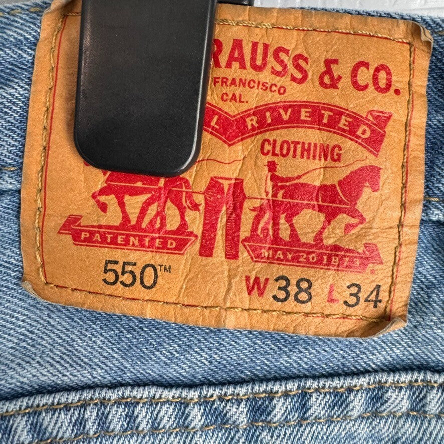 Levis 550 38x34 Jeans, Light Wash
