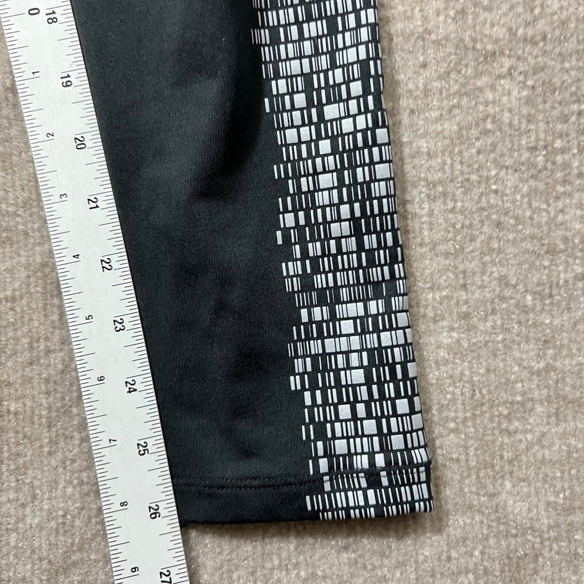 Nike Dri Fit Athletic Leggings Black White Geometric Print Size S Women