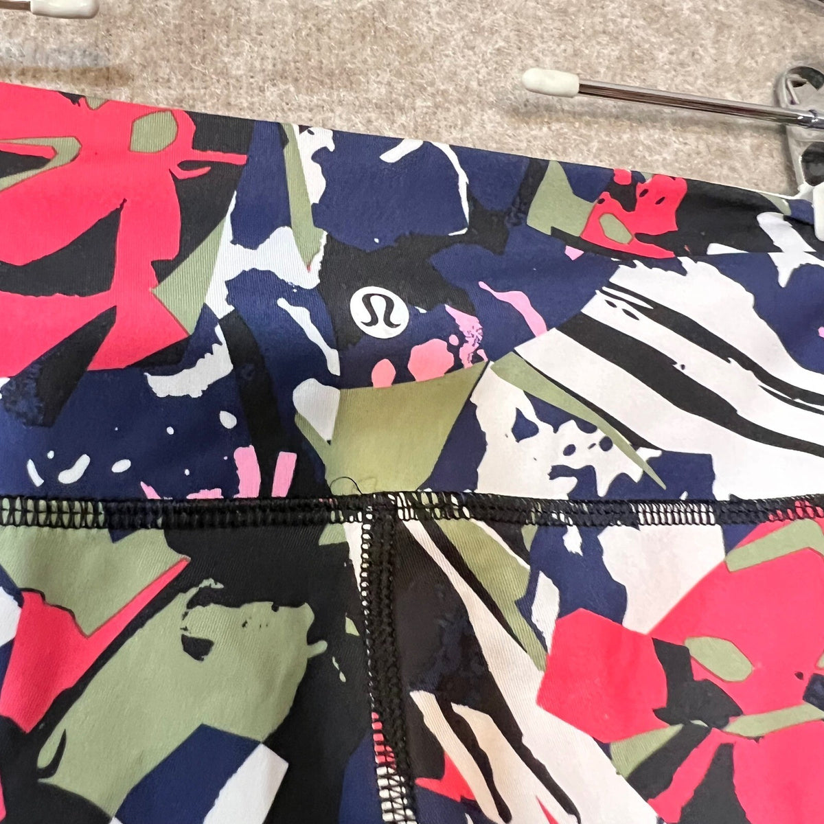 Lululemon Leggings 4 Abstract Floral Print High Rise Yoga Athletic Gym Wear