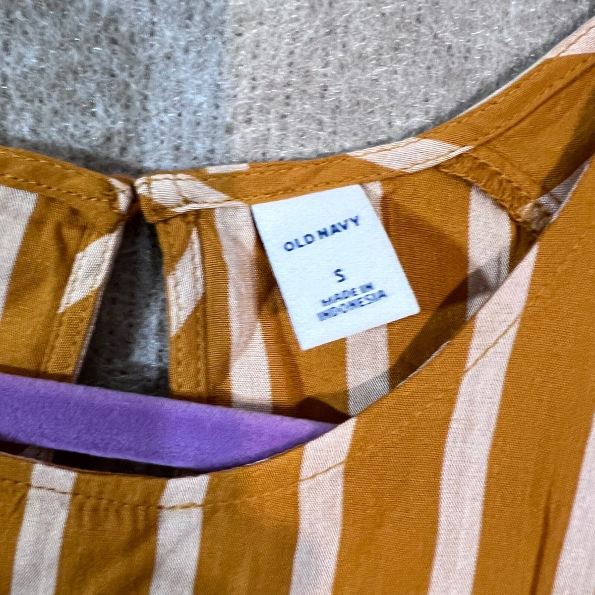 Old Navy Tank Top Womens Small Mustard Yellow White Striped High Neck Sleeveless