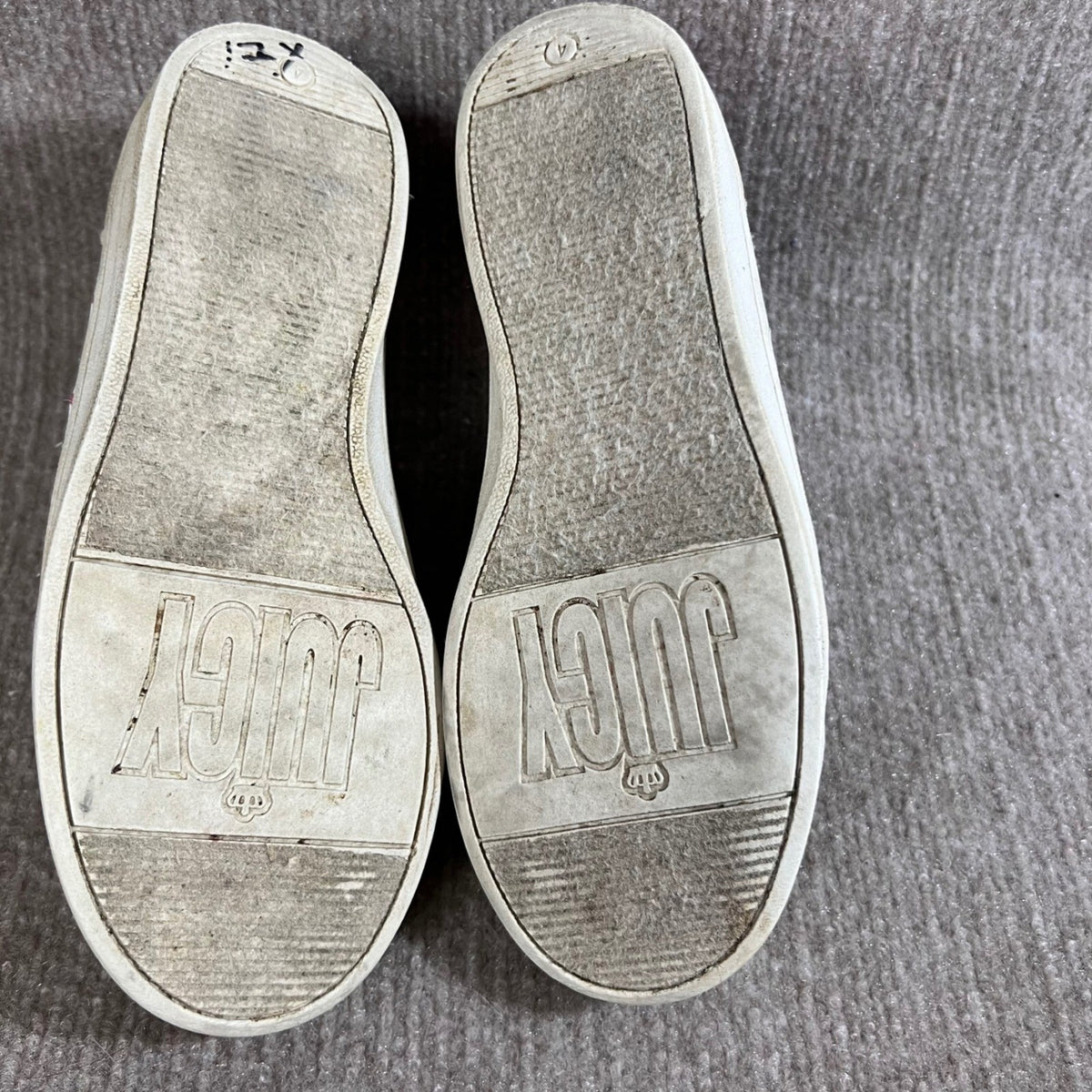 Juicy Couture Sneakers Girls/Women 4 White Pink Studded Logo Lace Up Y2K Preppy