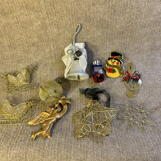 Vintage Twisted Gold color Metal Wire and solid metal Christmas Ornaments (10)