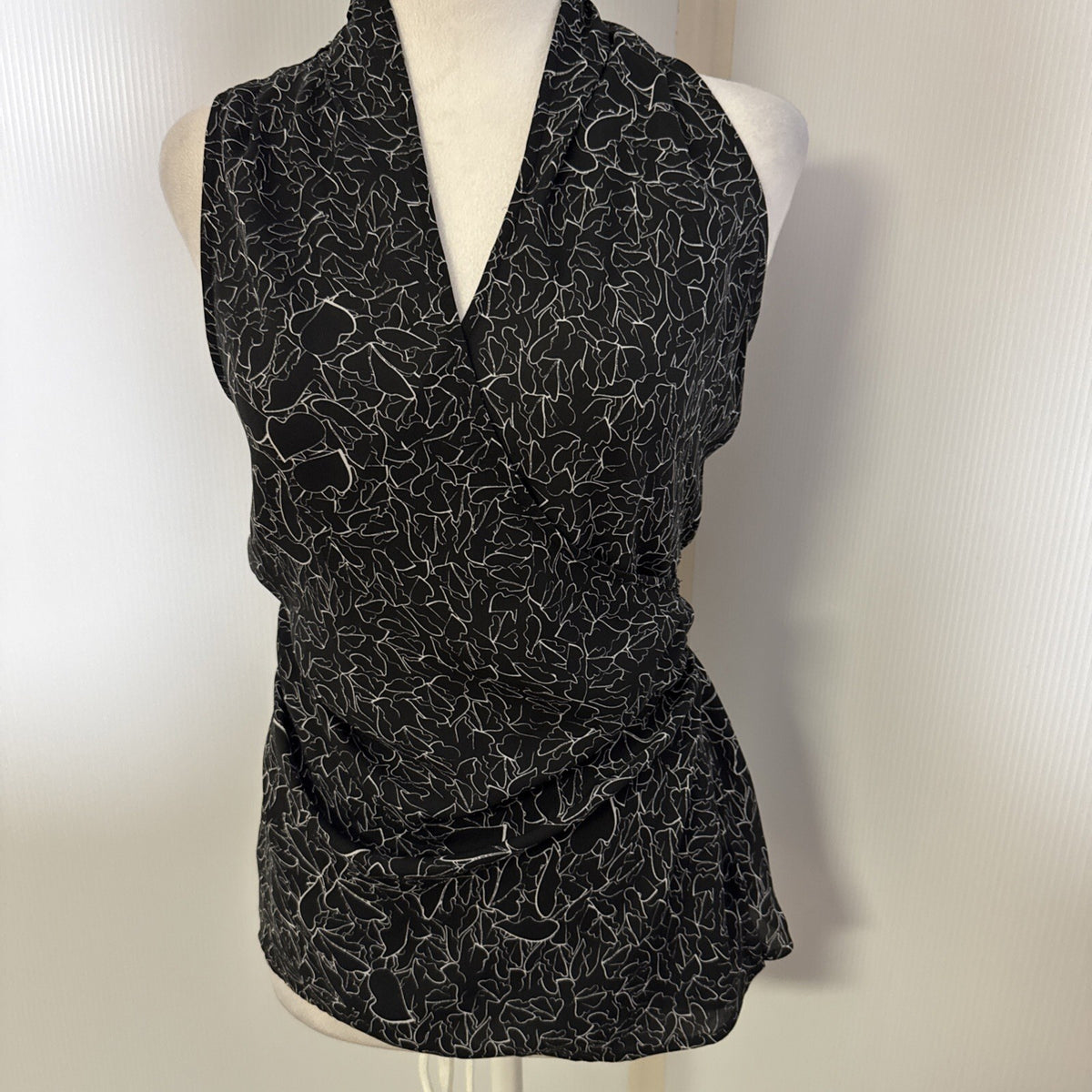 Trouve Women V-Neck Wrap Top Collared XS Abstract Art Pattern Career Chiffon