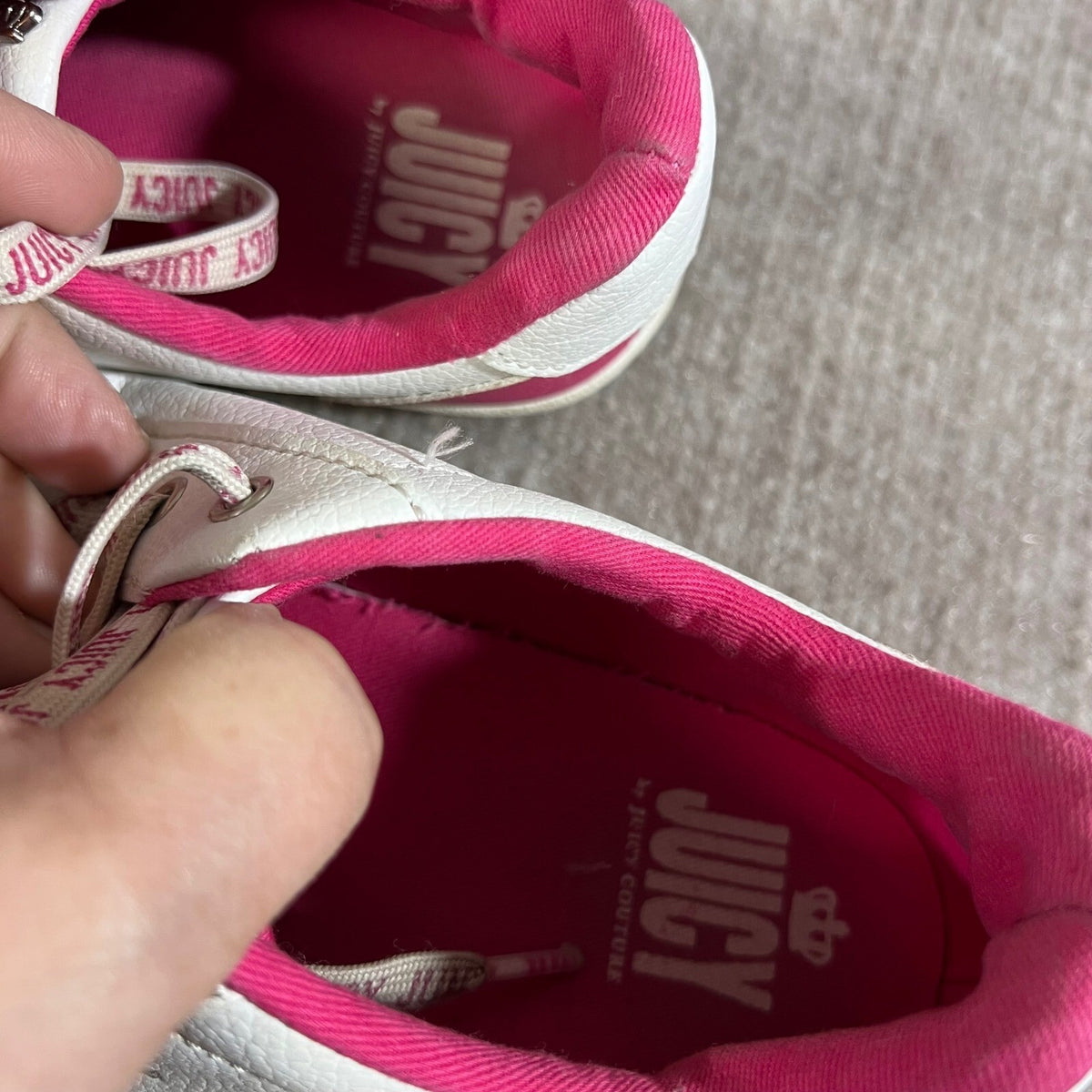 Juicy Couture Sneakers Girls/Women 4 White Pink Studded Logo Lace Up Y2K Preppy