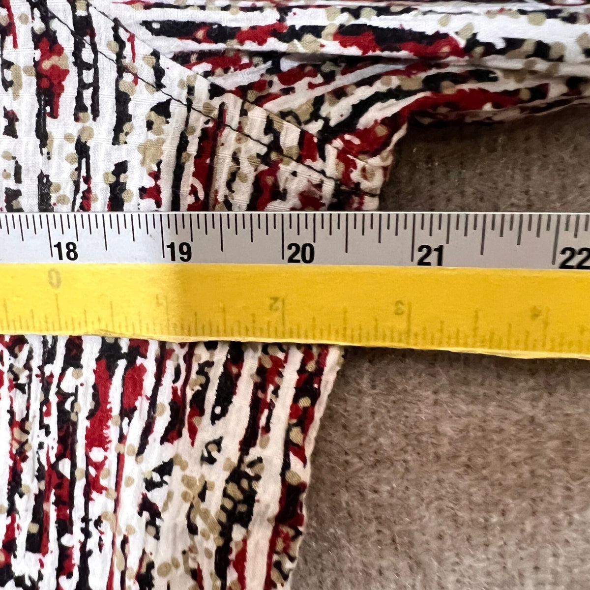 Christopher & Banks Button Up Shirt Womens Medium Abstract Stripe Seersucker