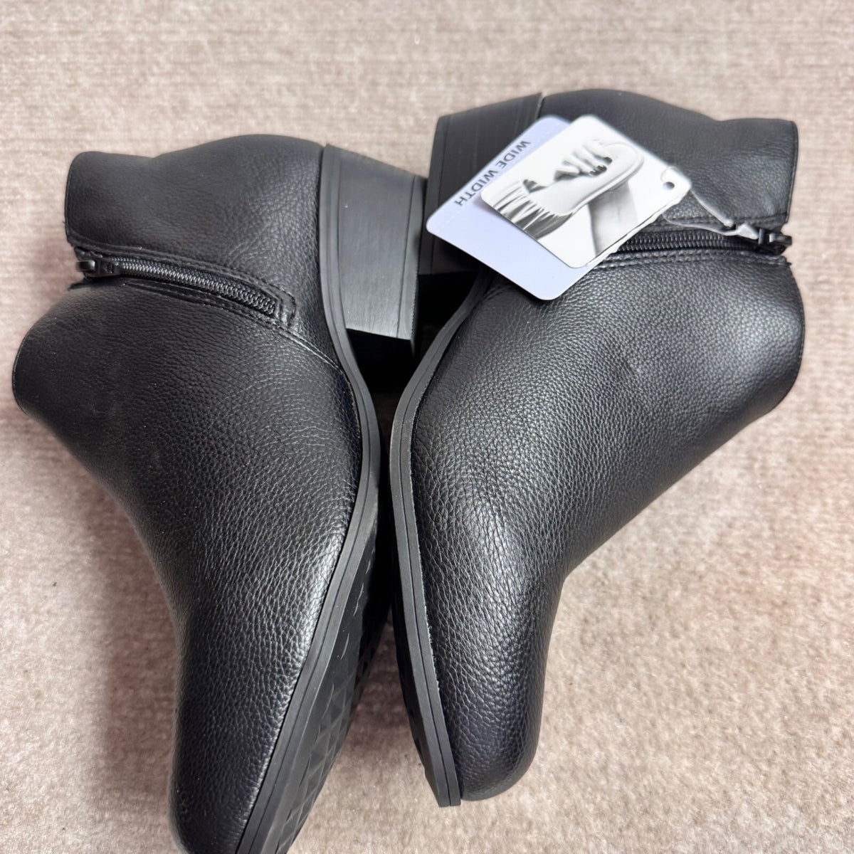 Aerosoles Ankle Boots Womens 8W Black Pebbled Faux Leather Side Zip Classic