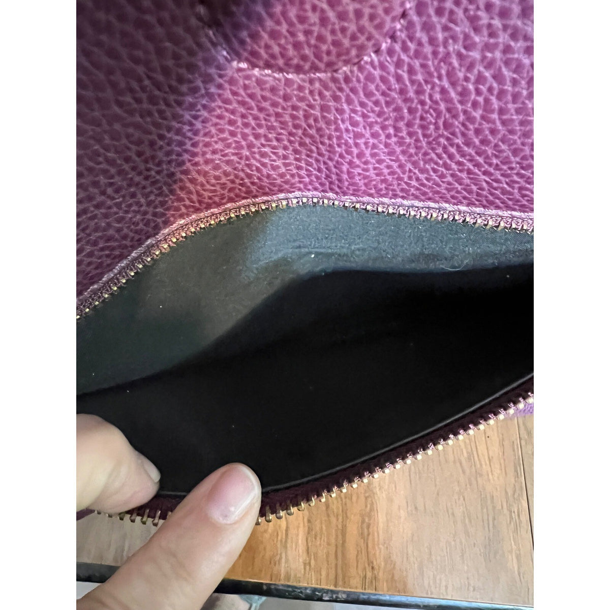 G.H. Bass Tote Bag Womens Burgundy Faux Leather Gold Hardware