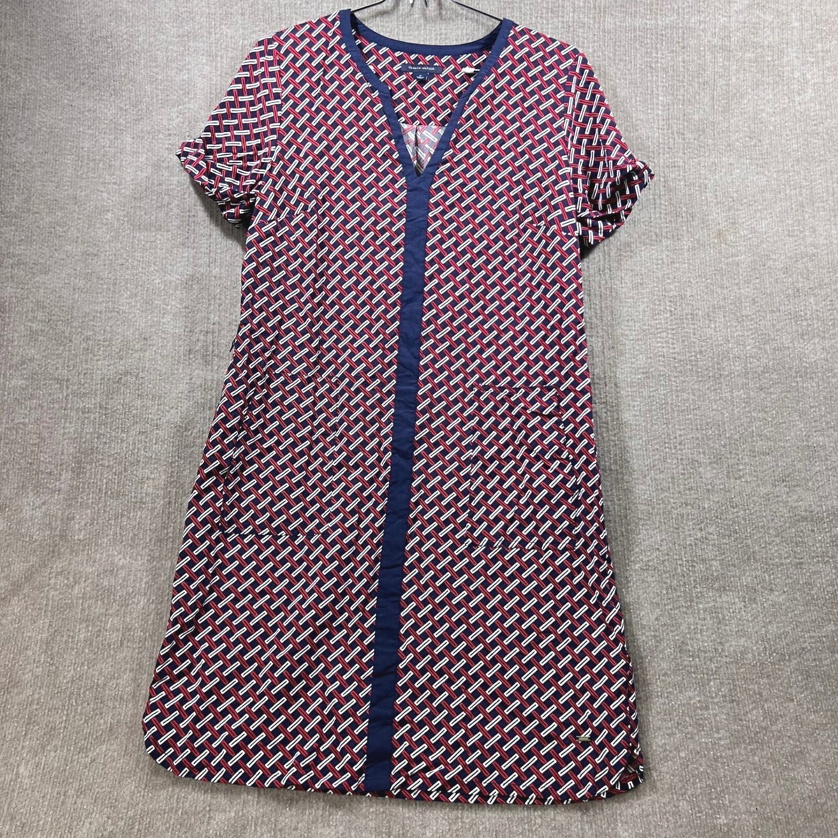 Tommy Hilfiger Shift Dress Women Size M Blue Red Geometric V-Neck Preppy Classic