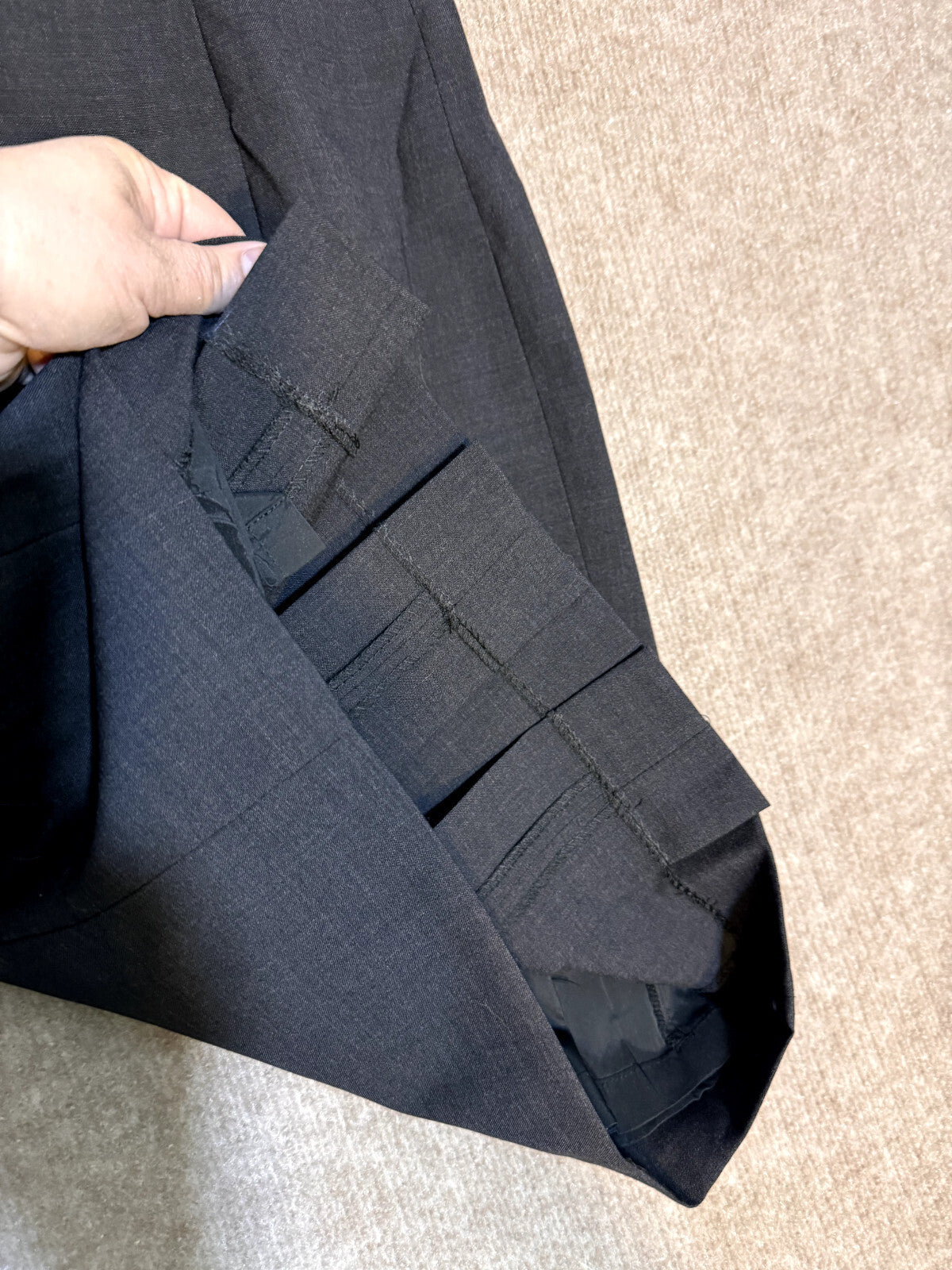 Biz Corporates Sz 4 Grey Women's Sheath Dress Comfort Wool w/ Box Pleat Hem