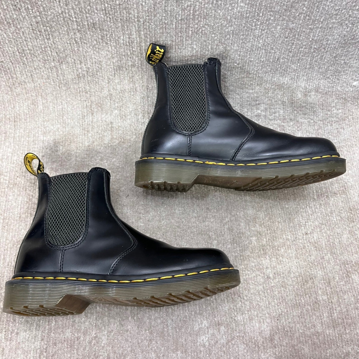 Dr Martens 2976 Chelsea Boots Black Leather Elastic Side Pull Tab Women's 5