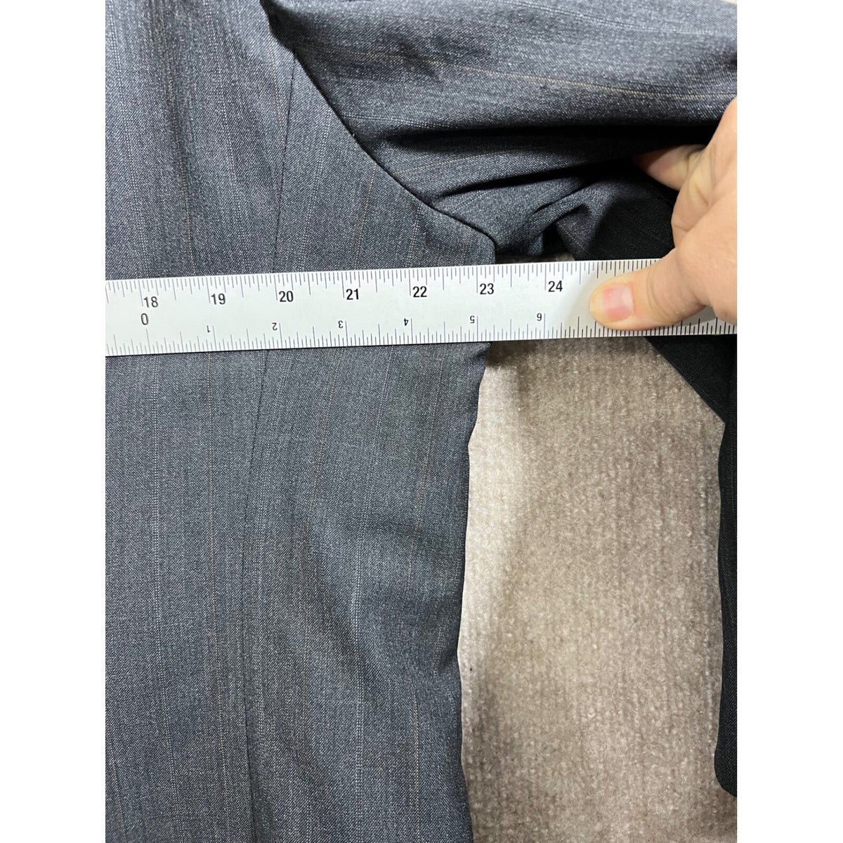 Savile Row Mens Gray Pinstripe 44R Two Button Blazer Business Career Jacket
