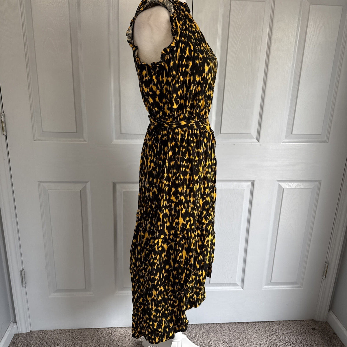 NWT Who What Wear Womens Textured Animal Print Ruffle Dress XS 4 Black Gold Midi