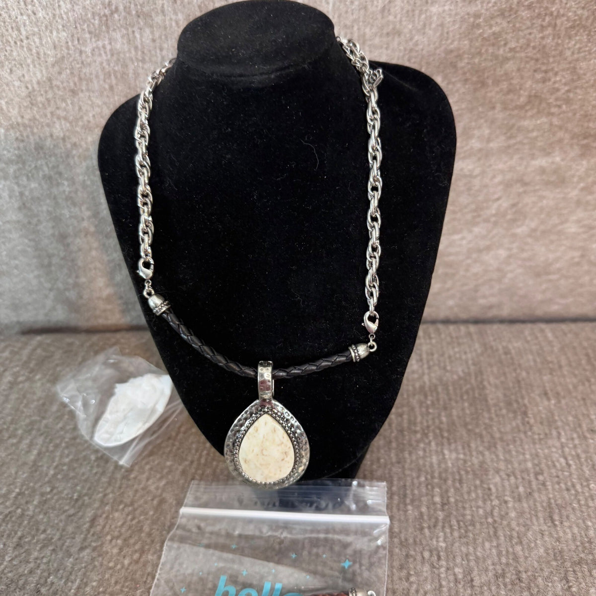 Premier Designs Reversible Statement Pendant Necklace Swappable Leather Cord