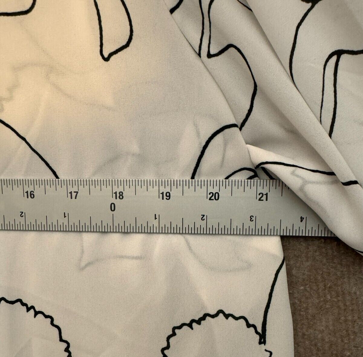 NWT Apt 9 Bell Sleeve Black and White Tunic Boho Minimalist Career
