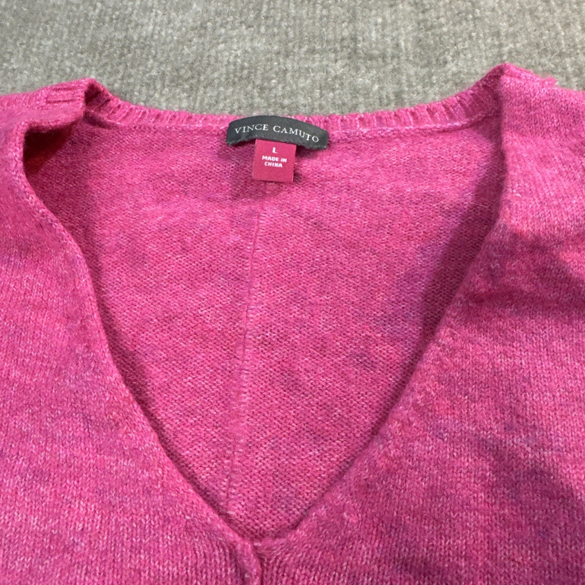 Vince Camuto Sweater Women's Lg Pink Relaxed Soft Stretch V Neck Fuzzy Cozy