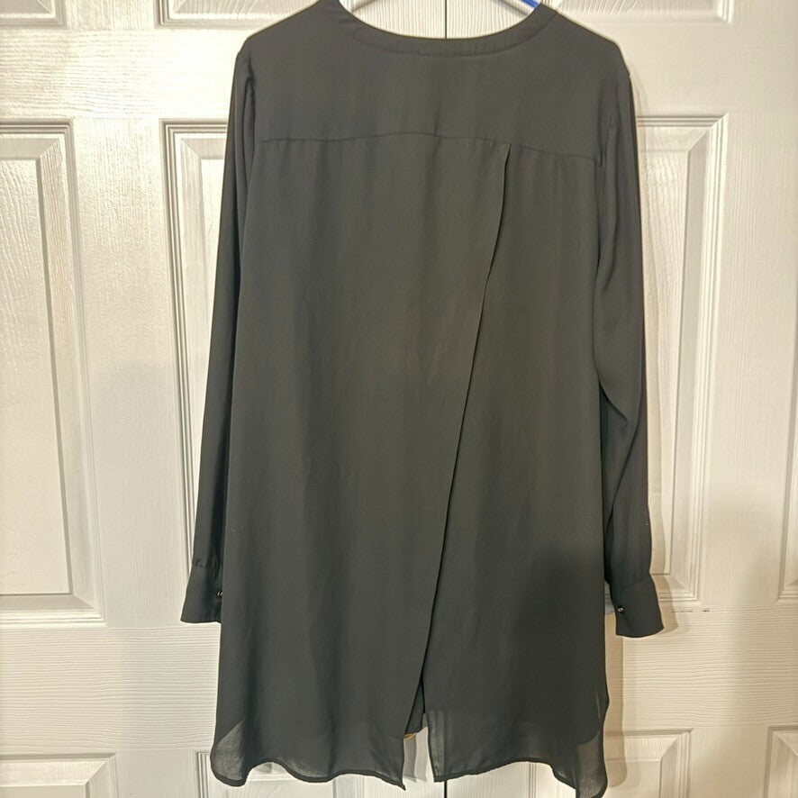 Lane Bryant 18/20 women 1/4 Button Long Sleeve Open V Back Blouse